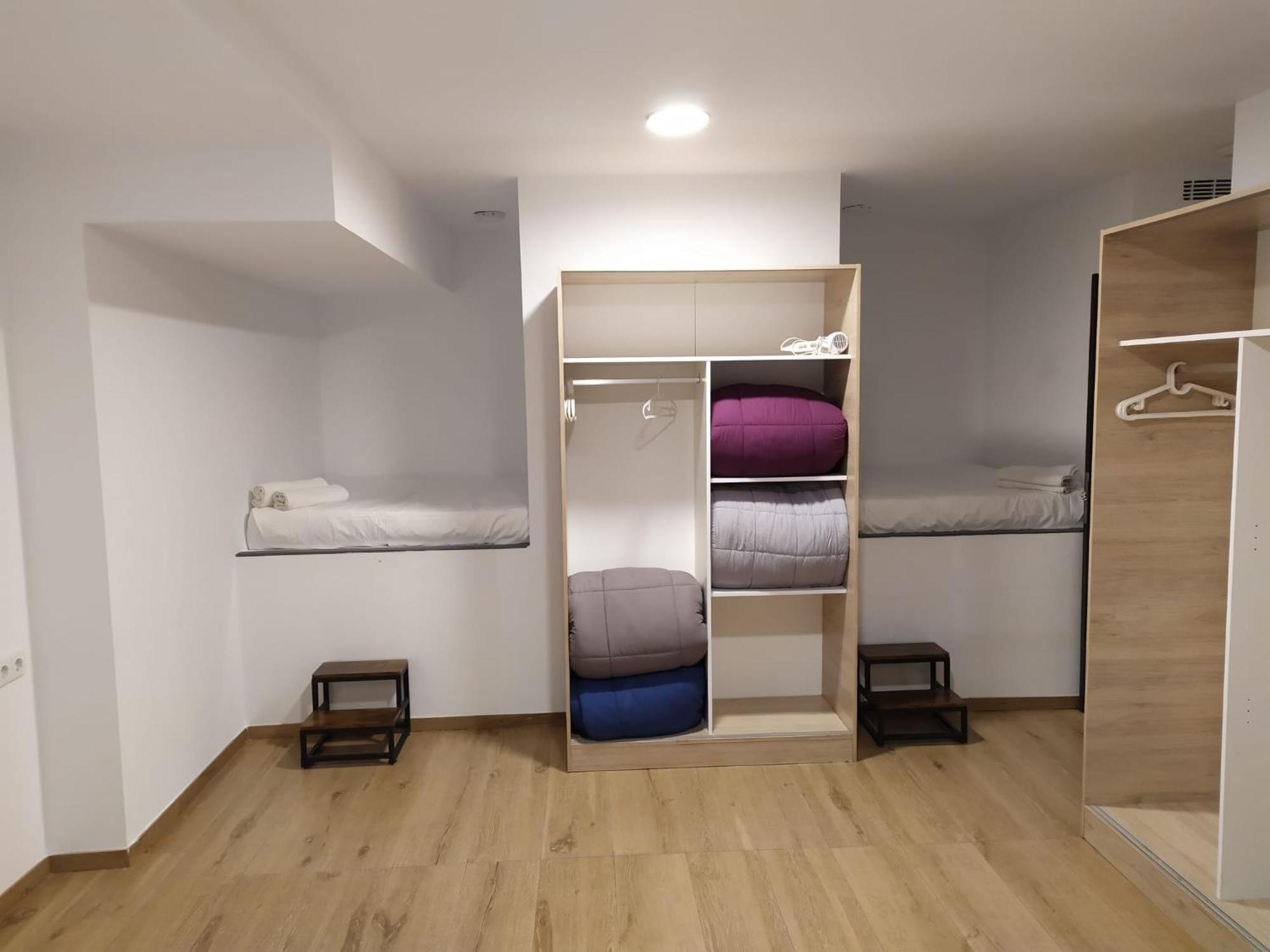 Beach & Arts Hostel Валенсия Экстерьер фото